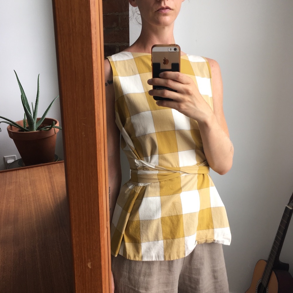 GONE ANN TAYLOR Gingham Boat Neck Tank,S